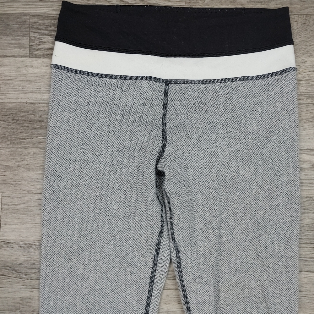 Lululemon Heather Gray Basic Leggings - image 3